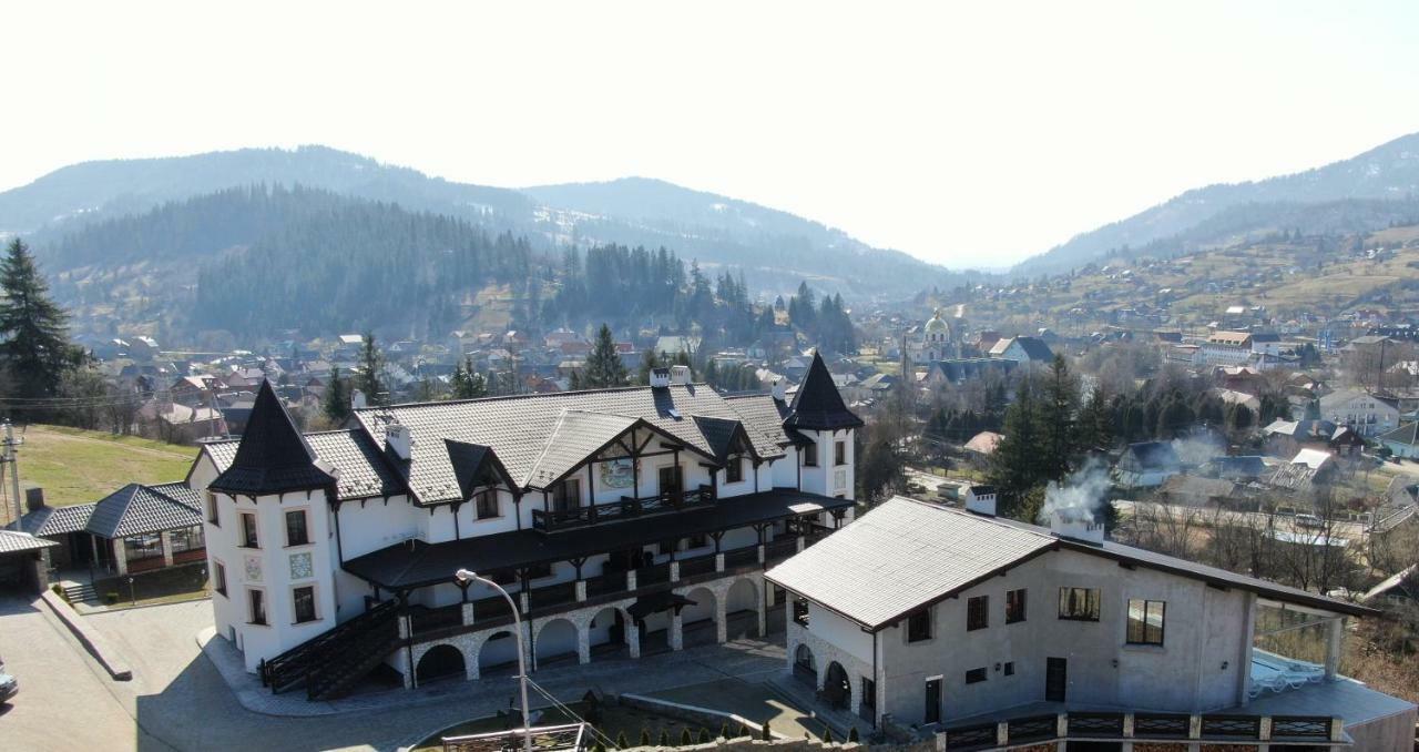 Hotel Complex Dvir Kniazhoiy Korony Slavske Exterior photo